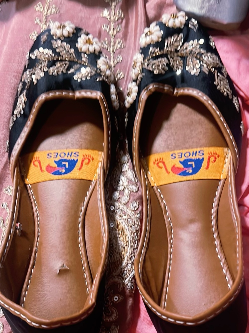 Traditional Pakistani, Indian style shoes/ khussas